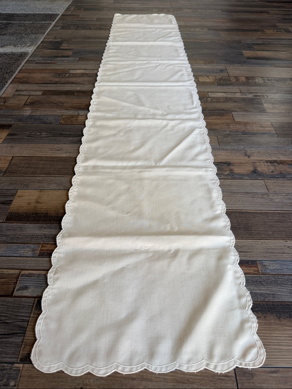 Vintage creaming tan  scalloped edge long table runner